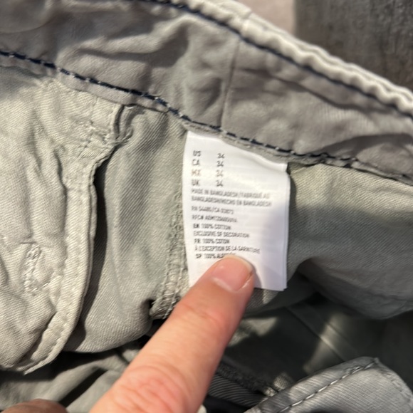 American Eagle Cargo Shorts - Picture 5 of 5